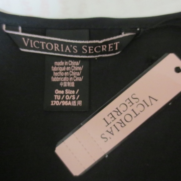 🆕Victoria's Secret Robe - Picture 2 of 3